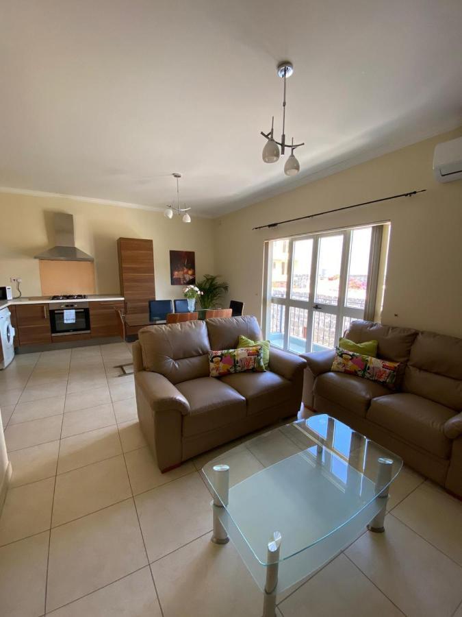 Newly Refurbished Mellieha Central Apartment المظهر الخارجي الصورة
